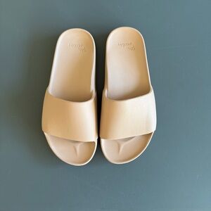 Archies Women's Tan Arch Support Slides